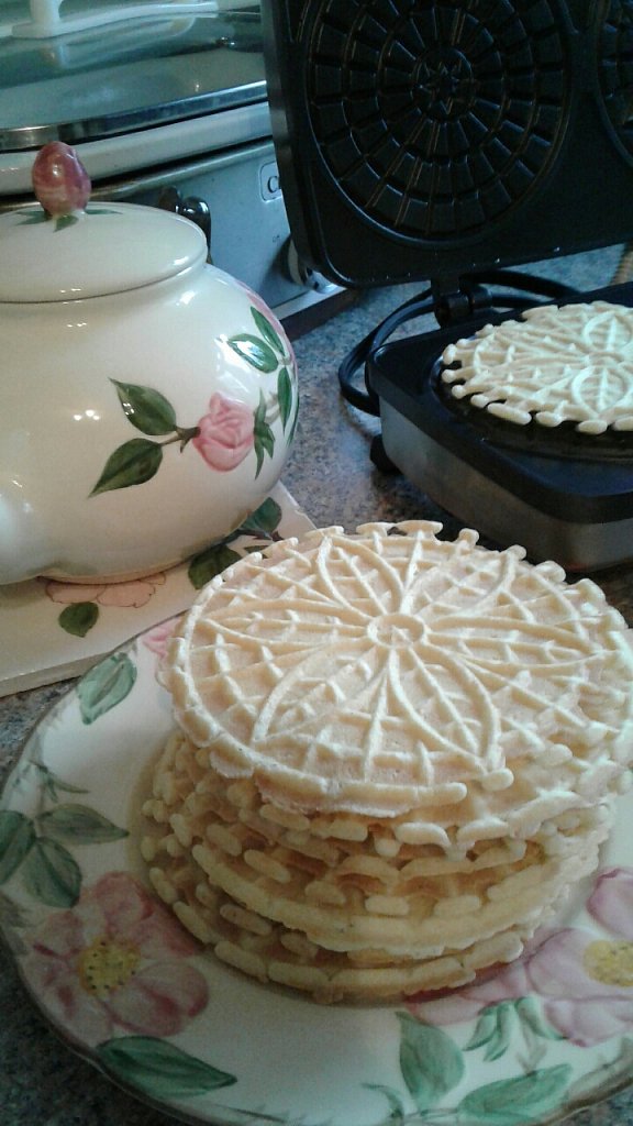 Pizzelle Time with Tea